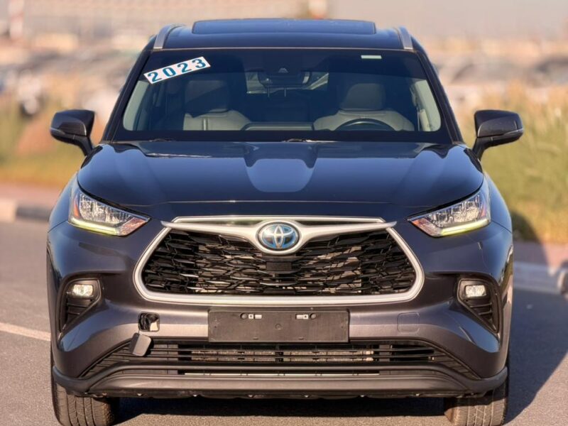2023 TOYOTA HIGHLANDER GLE HYBRID 2.5 Litres V4 Engine Grey SUV GCC Specs