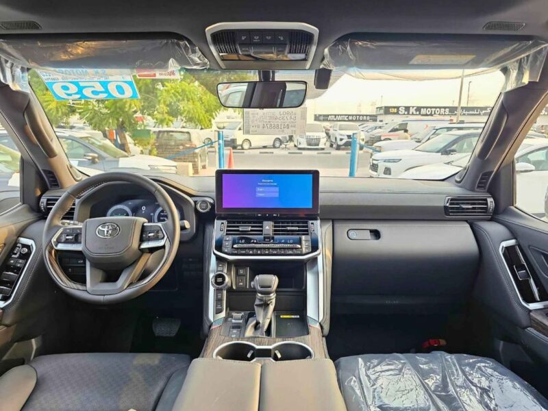 2026 Toyota Land Cruiser VXR 3.5-liter V6 Twin-Turbo Petrol Engine Black SUV Automatic