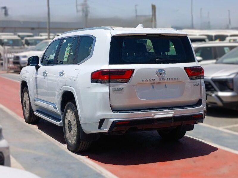 2026 Toyota Land Cruiser LC300 VXR 3.3L 6 Cylinders Diesel Engine White Red SUV GCC