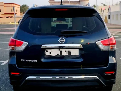 2015 Nissan Pathfinder SV 6 Cylinders Petrol Engine Black Beige SUV GCC Specs