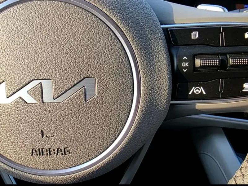 2025 Kia Sportage 4 Cylinders Petrol Engine White SUV Chinese Specs Automatic