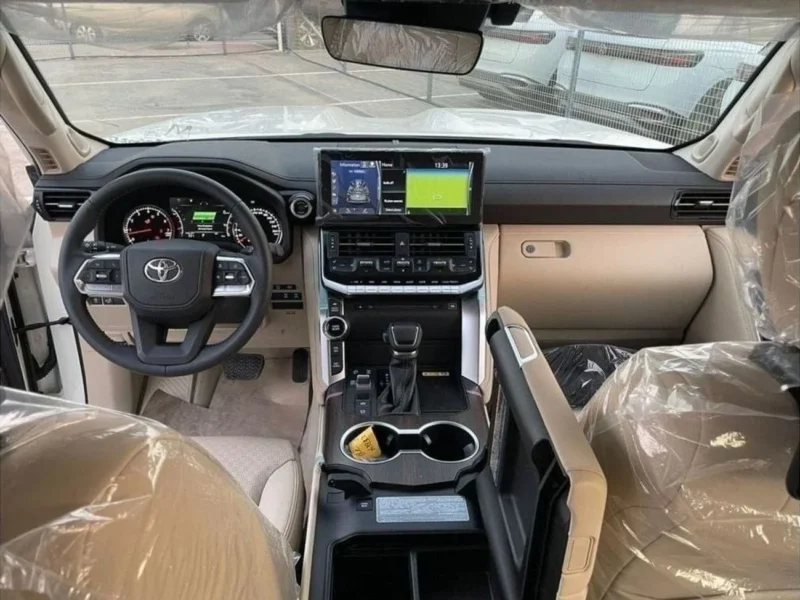 2022 Toyota Land Cruiser 3.5 Litres 6 Cylinders Engine White Beige SUV Automatic