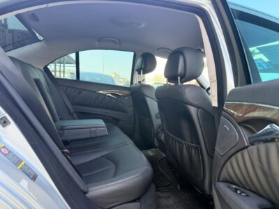 2008 Mercedes-Benz E350 3.5-liter V6 Petrol Engine Silver Black Sedan Automatic