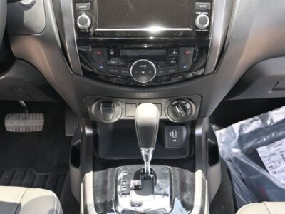 2025 NISSAN NAVARA 2.5L 4 Cylinder DIESEL Engine PRO4X 4X4 Silver Black Pickup DC