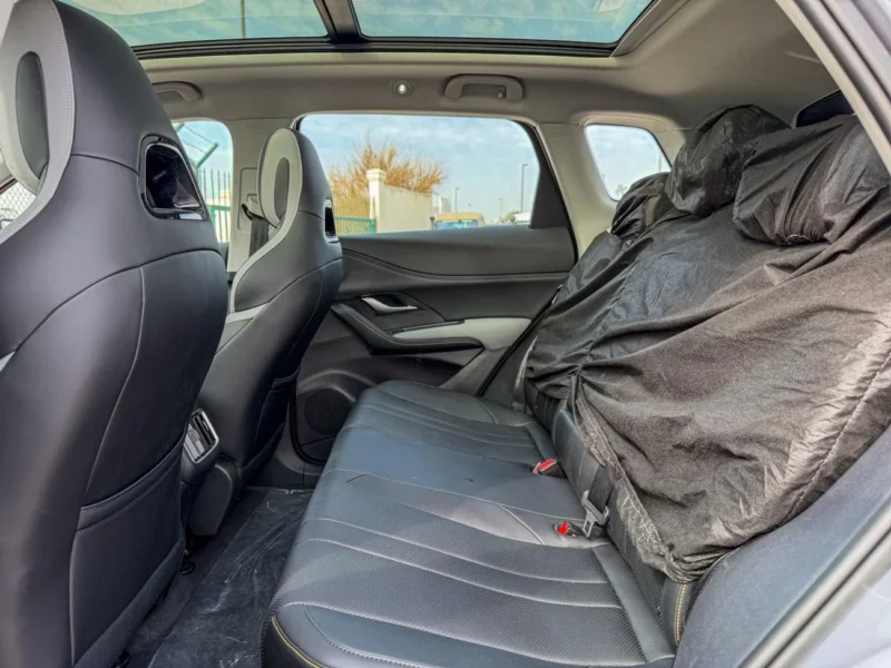 2025 BYD Sealion 05 1.5 Litres 4 Cylinders Hybrid Plug-In Grey Black SUV Chinese Specs