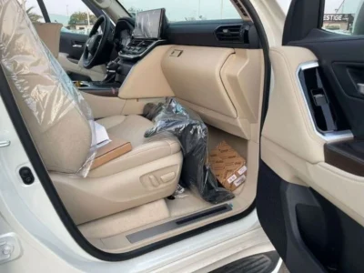 2022 Toyota Land Cruiser 3.5 Litres 6 Cylinders Engine White Beige SUV Automatic