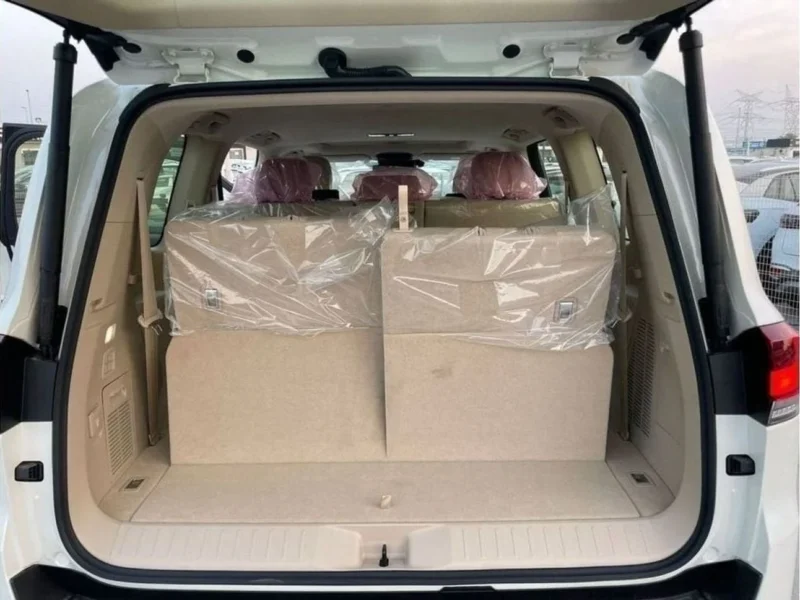2022 Toyota Land Cruiser 3.5 Litres 6 Cylinders Engine White Beige SUV Automatic