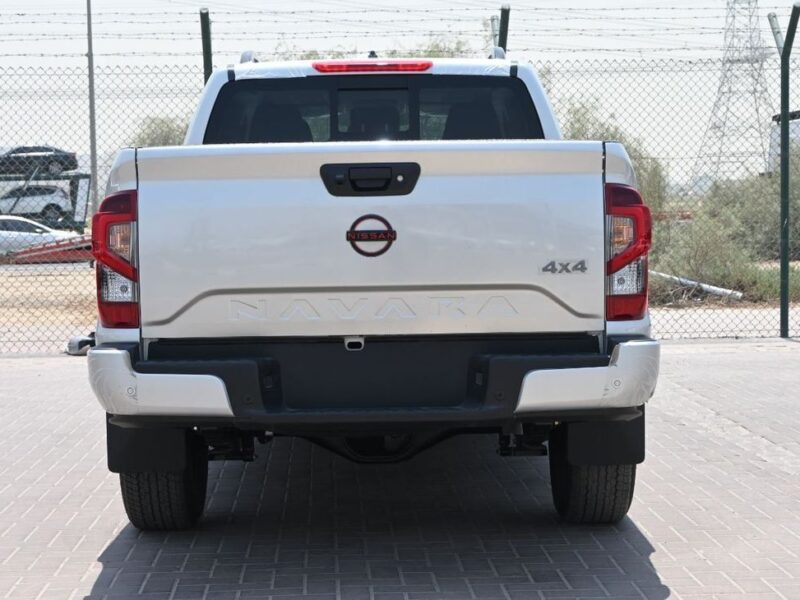 2025 NISSAN NAVARA 2.5L 4 Cylinder DIESEL Engine PRO4X 4X4 Silver Black Pickup DC