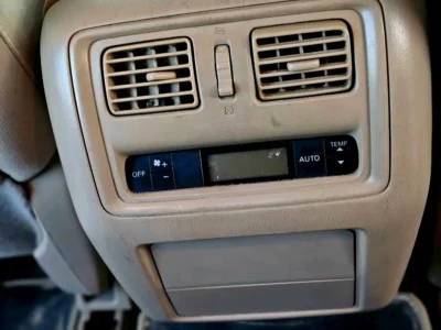 2015 Nissan Pathfinder SV 6 Cylinders Petrol Engine Black Beige SUV GCC Specs