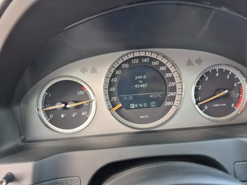 2008 Mercedes-Benz C-Class C250 Luxury 4 Cylinders Petrol Engine White Black Sedan