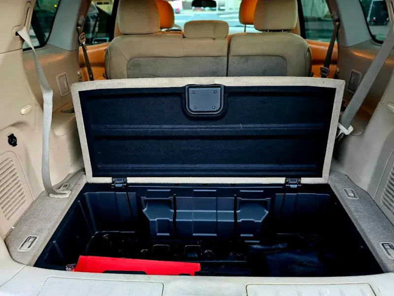 2015 Nissan Pathfinder SV 6 Cylinders Petrol Engine Black Beige SUV GCC Specs