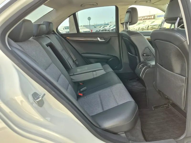 2008 Mercedes-Benz C-Class C250 Luxury 4 Cylinders Petrol Engine White Black Sedan