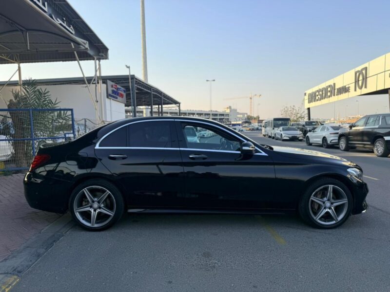 2016 Mercedes Benz C200 2.0-liter Inline-4 turbocharged Petrol Engine Black Automatic