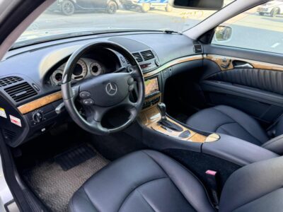 2008 Mercedes-Benz E350 3.5-liter V6 Petrol Engine Silver Black Sedan Automatic