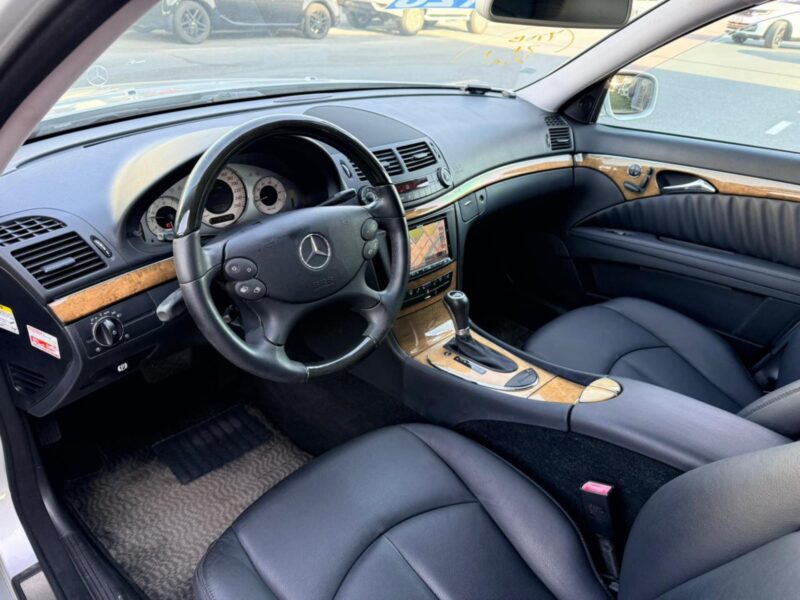 2008 Mercedes-Benz E350 3.5-liter V6 Petrol Engine Silver Black Sedan Automatic