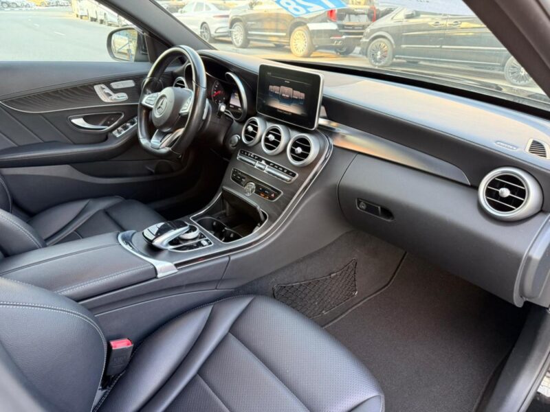 2016 Mercedes Benz C200 2.0-liter Inline-4 turbocharged Petrol Engine Black Automatic