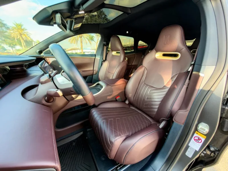 2023 Avatr 11 Sport Performance AWD 90 kWh Electric Vehicle Grey Red SUV Automatic