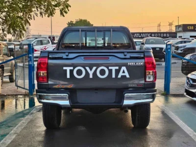 2025 Toyota Hilux WIDE BODY M/T 2.4L V4 DIESEL Engine Grey Pickup Truck GCC