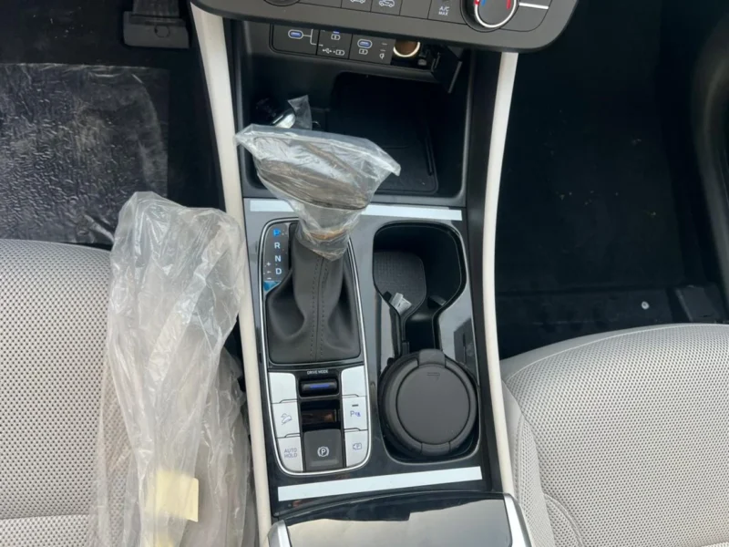 2026 Hyundai Tucson 2.0 Litres 4 Cylinders Petrol Engine White SUV GCC Specs