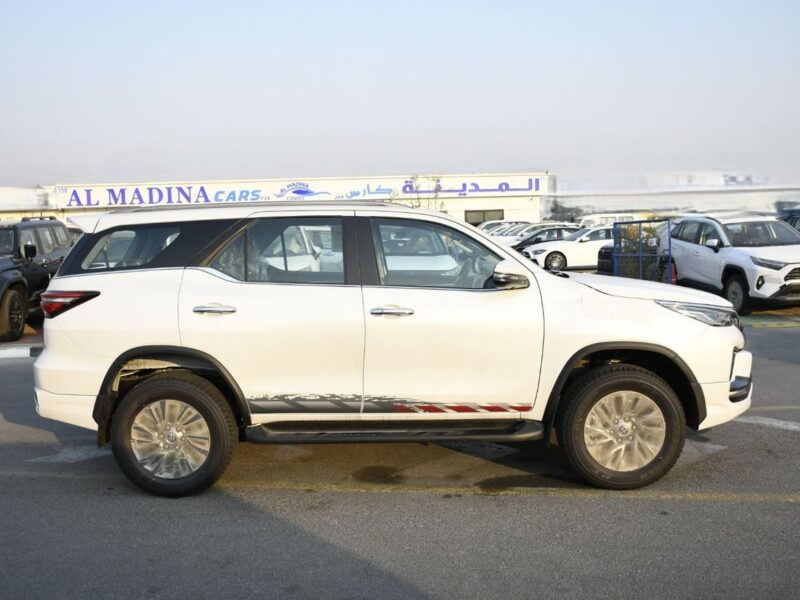 2025 Toyota Fortuner 4.0 Litres V6 Petrol Engine White Black SUV Automatic GCC Specs