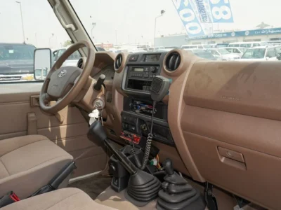 2025 Toyota Land Cruiser 70 4.0 Litres V6 Petrol Engine M/T White Beige SUV GCC