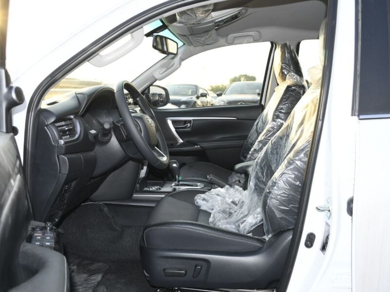 2025 Toyota Fortuner 4.0 Litres V6 Petrol Engine White Black SUV Automatic GCC Specs