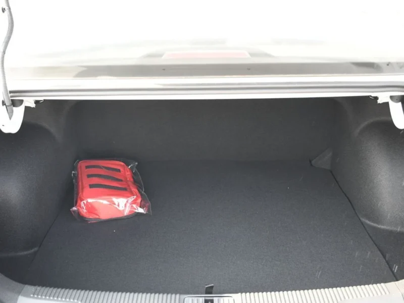2025 MG 5 Comfort 1.5 Litres 4 Cylinders Petrol Engine White Black Sedan Automatic