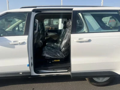 2025 KIA CARNIVAL GDI EX 3.5 Litres V6 Petrol Engine White Black SUV GCC Specs