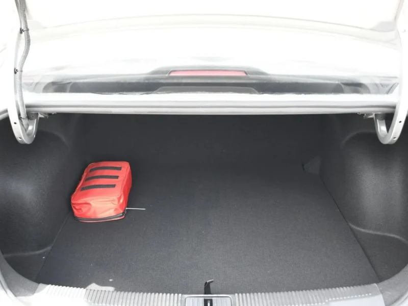 2025 MG 5 Comfort 1.5 Litres 4 Cylinders Petrol Engine White Black Sedan Automatic