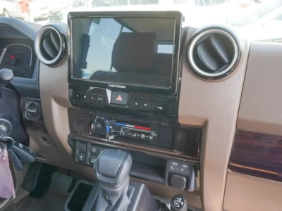 2025 Toyota Land Cruiser 70 4.0 Litres V6 Petrol Engine A/T White Tan SUV GCC