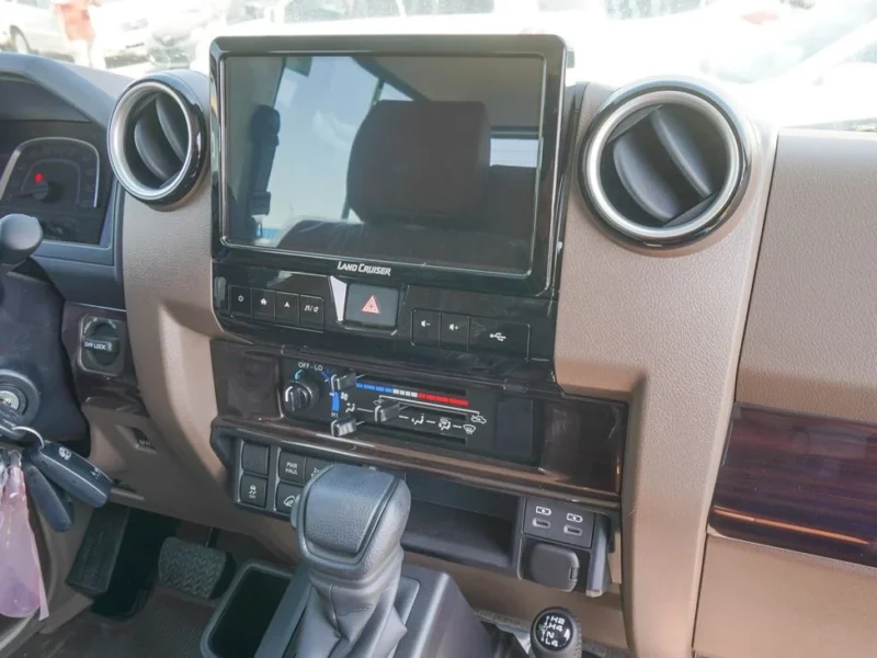 2025 Toyota Land Cruiser 70 4.0 Litres V6 Petrol Engine A/T White Tan SUV GCC