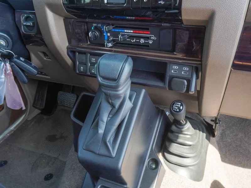 2025 Toyota Land Cruiser 70 4.0 Litres V6 Petrol Engine A/T White Tan SUV GCC