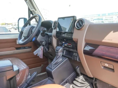 2025 Toyota Land Cruiser 70 4.0 Litres V6 Petrol Engine A/T White Tan SUV GCC