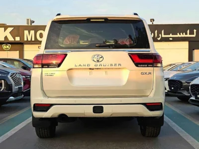 2024 Toyota Land Cruiser GXR 3.3L DIESEL TWIN TURBO Engine White Black SUV