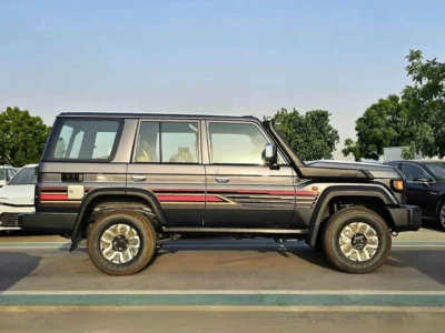 2025 Toyota Land Cruiser 70 LX LC76 2.8L AT V4 DIESEL Grey Tan SUV GCC HIGH OPTION