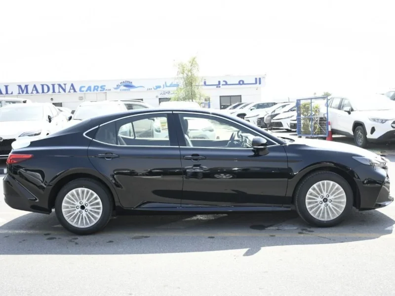 2026 Toyota Camry LE 2.5 Litres V4 Petrol Engineh Black Grey Sedan GCC Specs Automatic