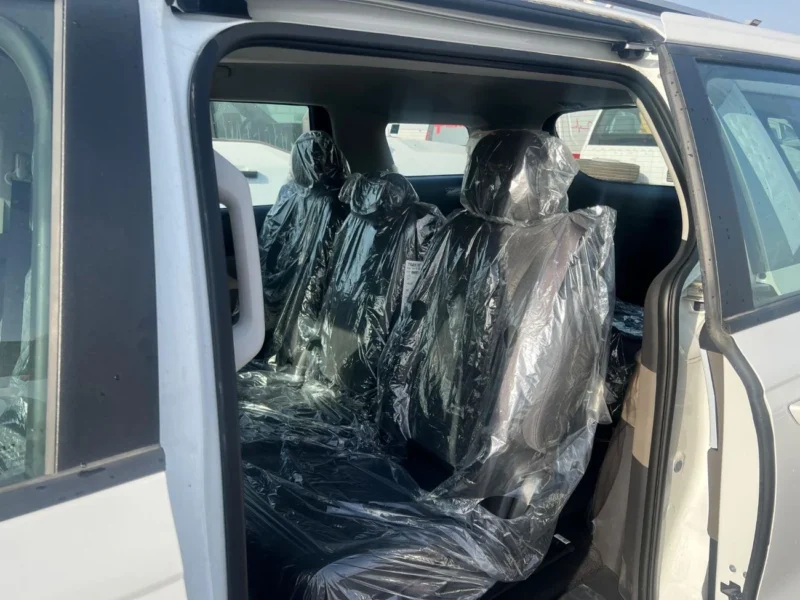 2025 KIA CARNIVAL GDI EX 3.5 Litres V6 Petrol Engine White Black SUV GCC Specs