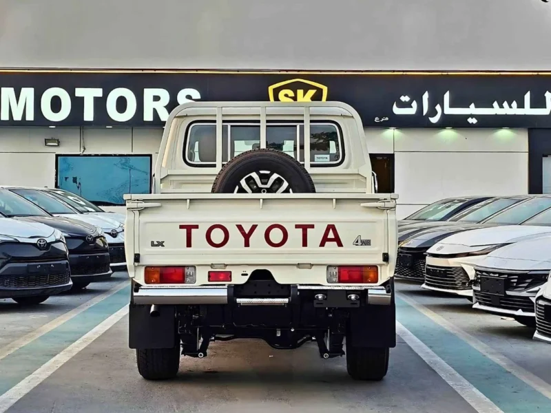 2025 Toyota Land Cruiser 2.8L DIESEL V4 DOUBLE CABIN White Tan Pickup Truck