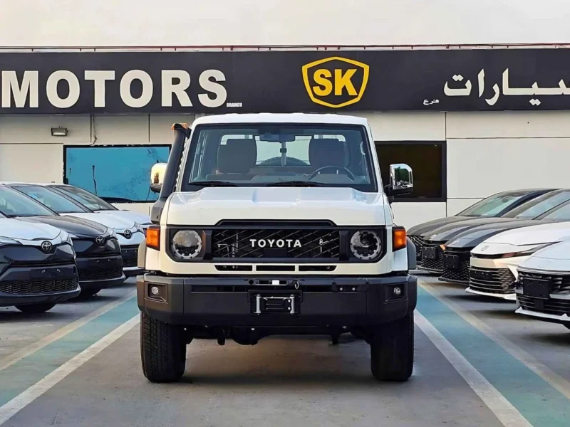 2025 Toyota Land Cruiser 2.8L DIESEL V4 DOUBLE CABIN White Tan Pickup Truck