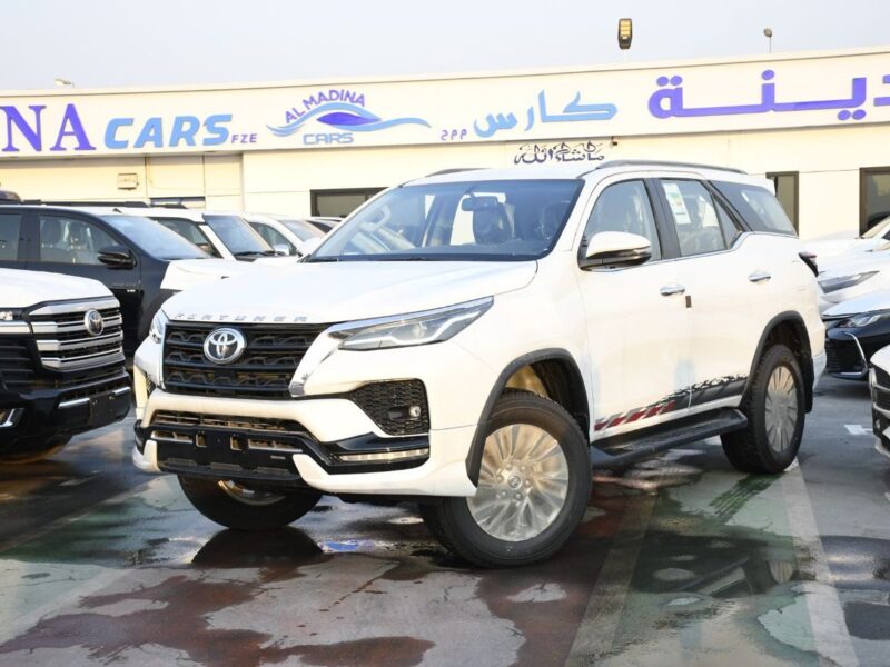 2025 Toyota Fortuner 4.0 Litres V6 Petrol Engine White Black SUV Automatic GCC Specs