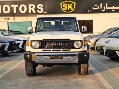 2025 Toyota Land Cruiser 70 LX LC76 2.8L MANUAL V4 DIESEL White Grey SUV GCC