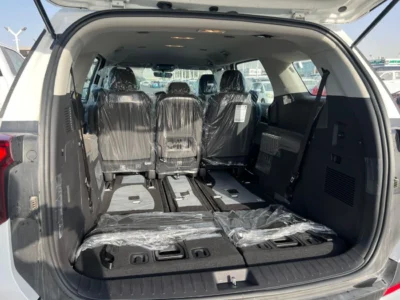 2025 KIA CARNIVAL GDI EX 3.5 Litres V6 Petrol Engine White Black SUV GCC Specs