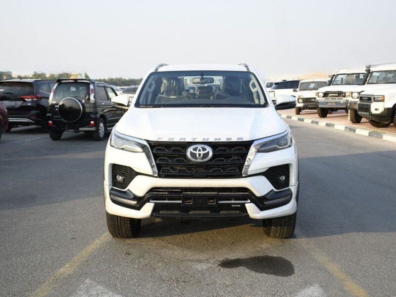 2025 Toyota Fortuner 4.0 Litres V6 Petrol Engine White Black SUV Automatic GCC Specs