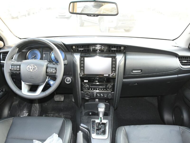 2025 Toyota Fortuner 4.0 Litres V6 Petrol Engine White Black SUV Automatic GCC Specs