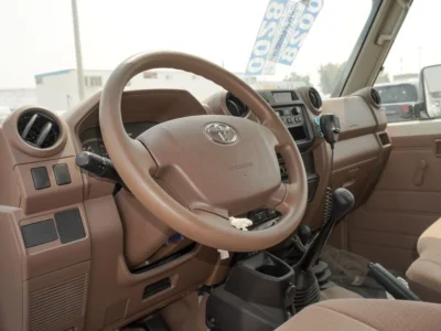 2025 Toyota Land Cruiser 70 4.0 Litres V6 Petrol Engine M/T White Beige SUV GCC