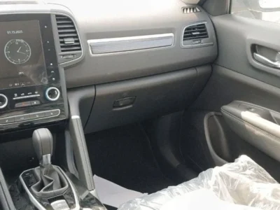 2024 Renault Koleos 2.5 Litres 4 Cylinders Petrol Engine White Black SUV GCC Specs