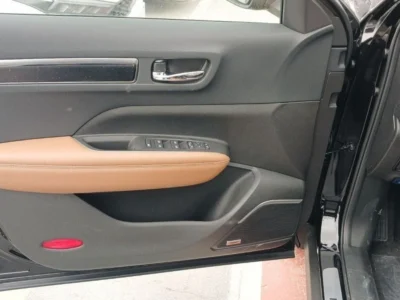 2025 Renault Koleos 2.5 Litres 4 Cylinders Petrol Engine Black Tan SUV GCC Specs