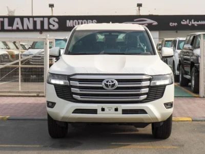 2025 Toyota Land Cruiser GXR 4.0 Litres V6 Petrol Engine White Black SUV GCC Specs