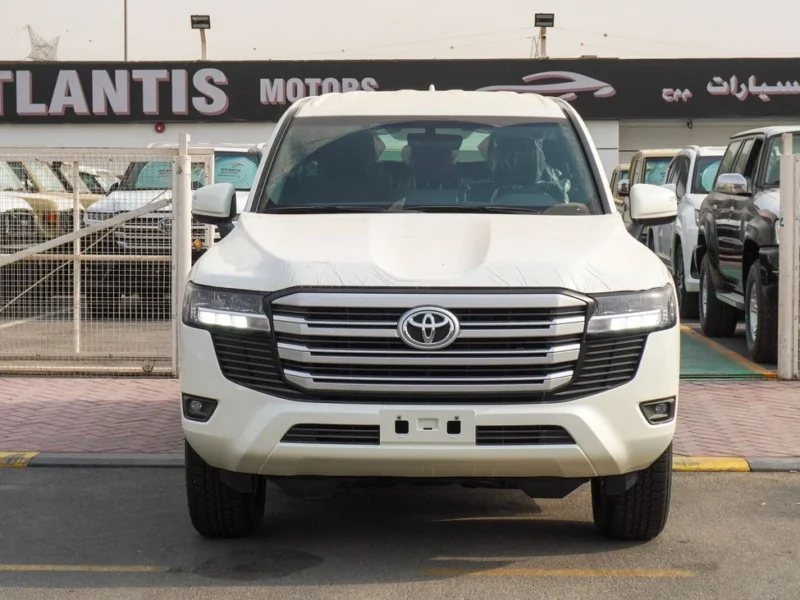 2025 Toyota Land Cruiser GXR 4.0 Litres V6 Petrol Engine White Black SUV GCC Specs