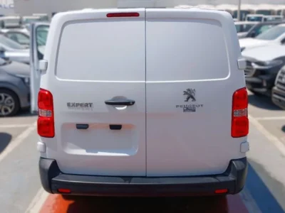 2023 Peugeot Expert H1L3 2.0 Litres 4 Cylinders Diesel Engine White Black Van